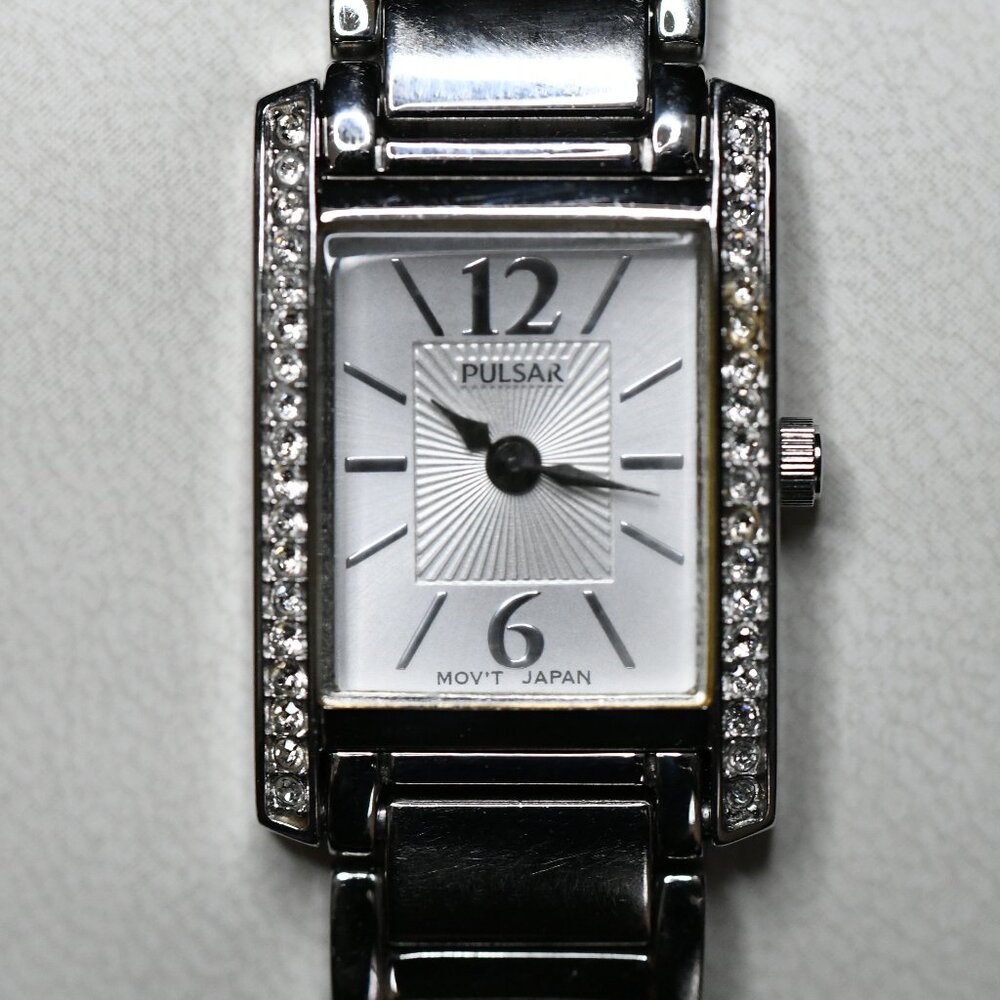 Pulsar 1N00-X265 Tank Style With Rhinestones Woman's Watch